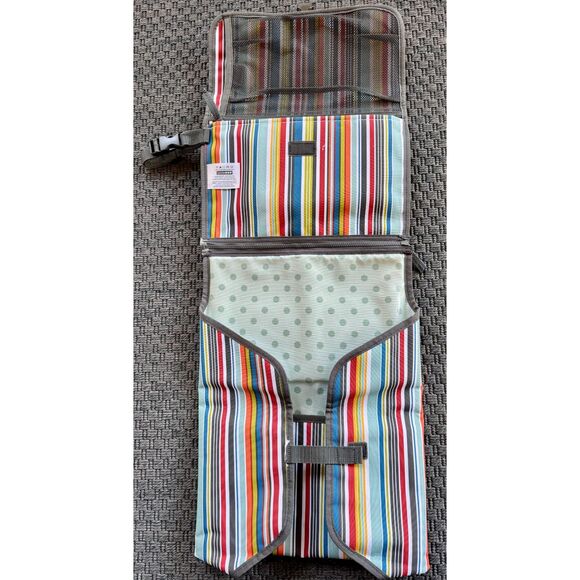 Skip Hop NEVER USED Baby Changing Station & Diaper Clutch - Picture 2 of 9